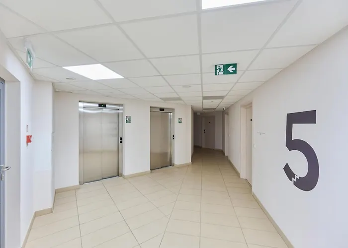 Wroclavia Dyrekcyjna By Renters Апартаменты *