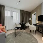 Wroclavia Dyrekcyjna By Renters *