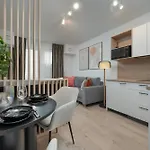 Wroclavia Dyrekcyjna By Renters