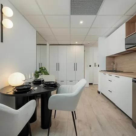 Wroclavia Dyrekcyjna By Renters *